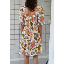 Load image into Gallery viewer, Stella Nova Petulla Dress - Light Flowers
