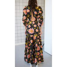 Load image into Gallery viewer, Stella Nova Nynne Dress - Dark Flowers
