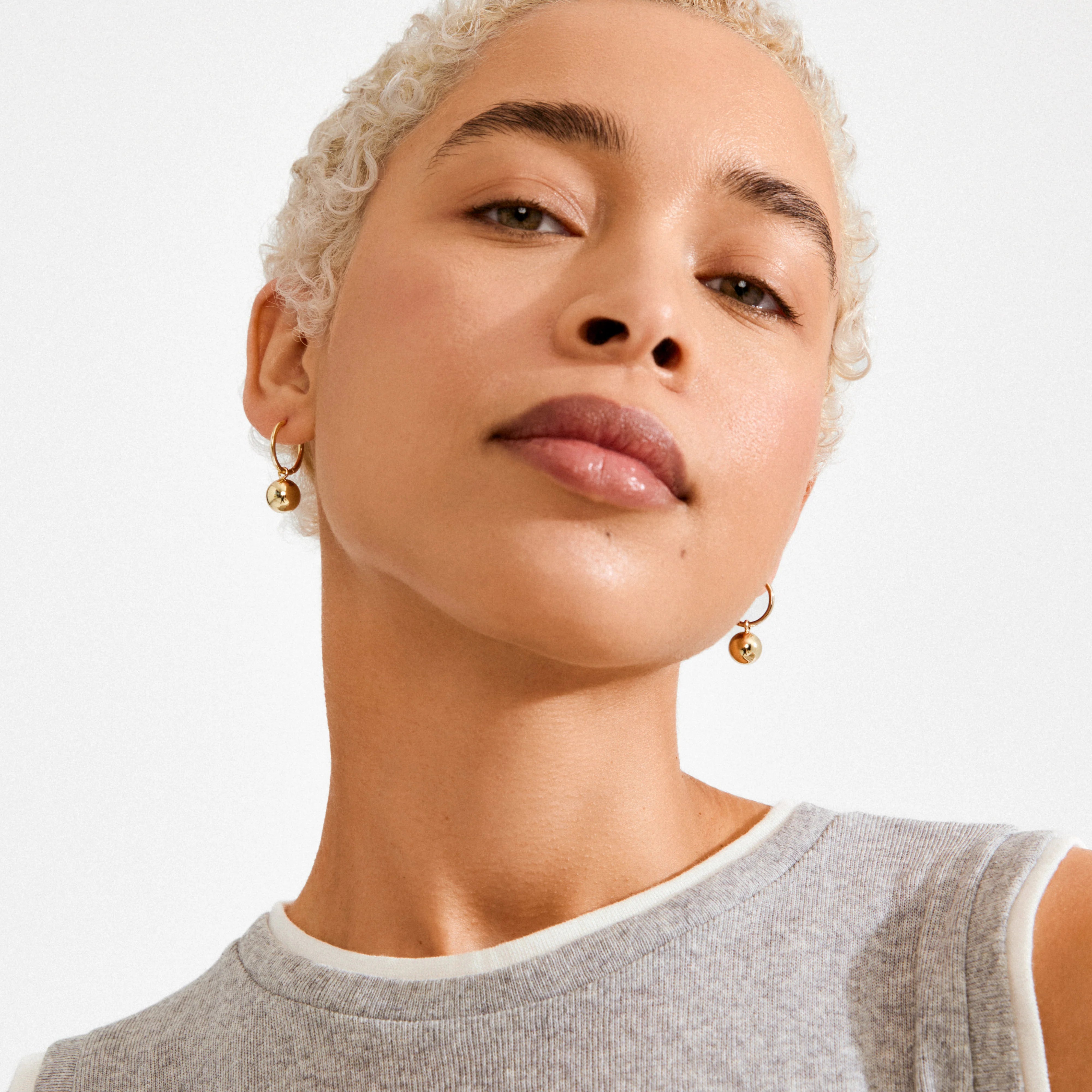 Air Hoop Earrings - Gold