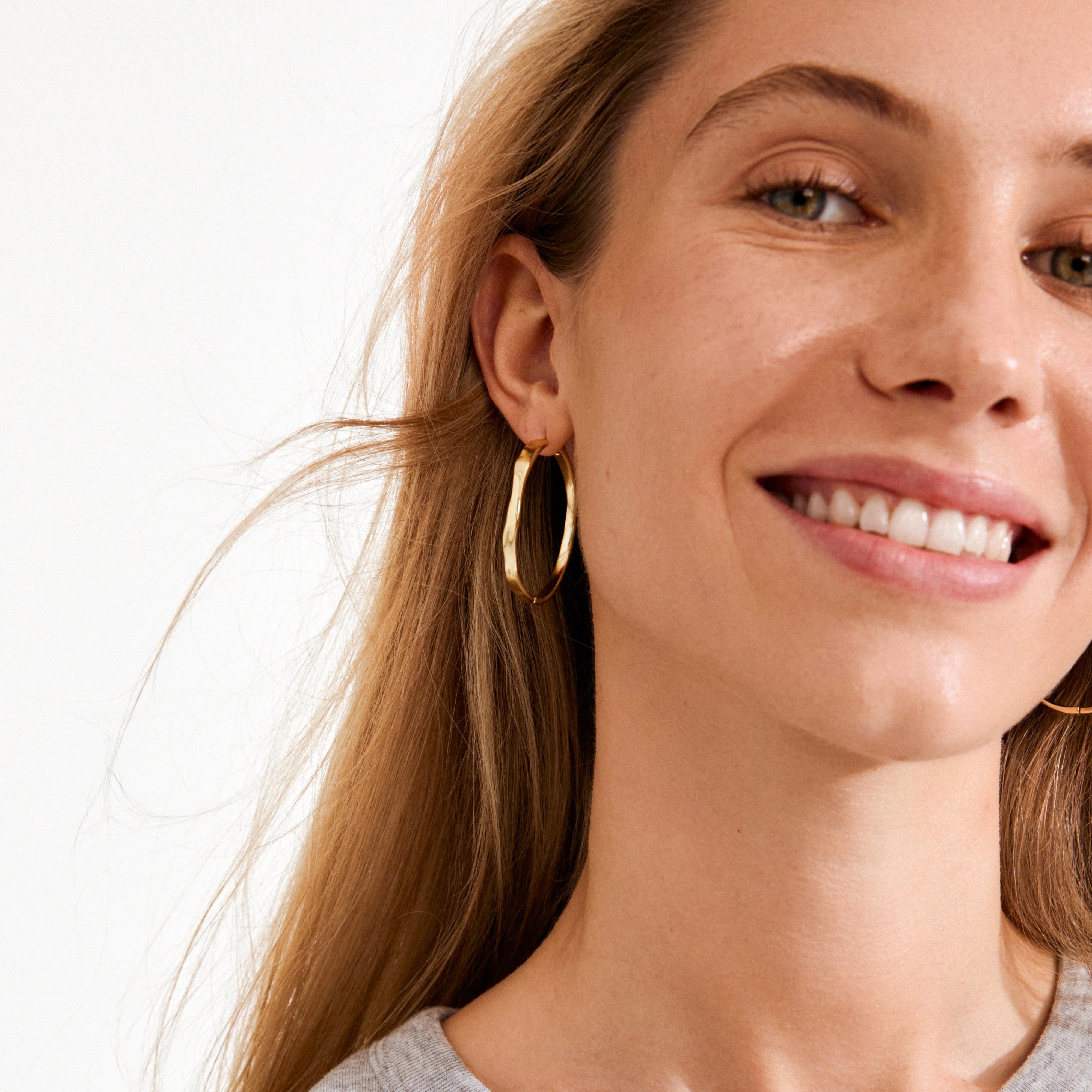 Ember Hoop Earring - Gold