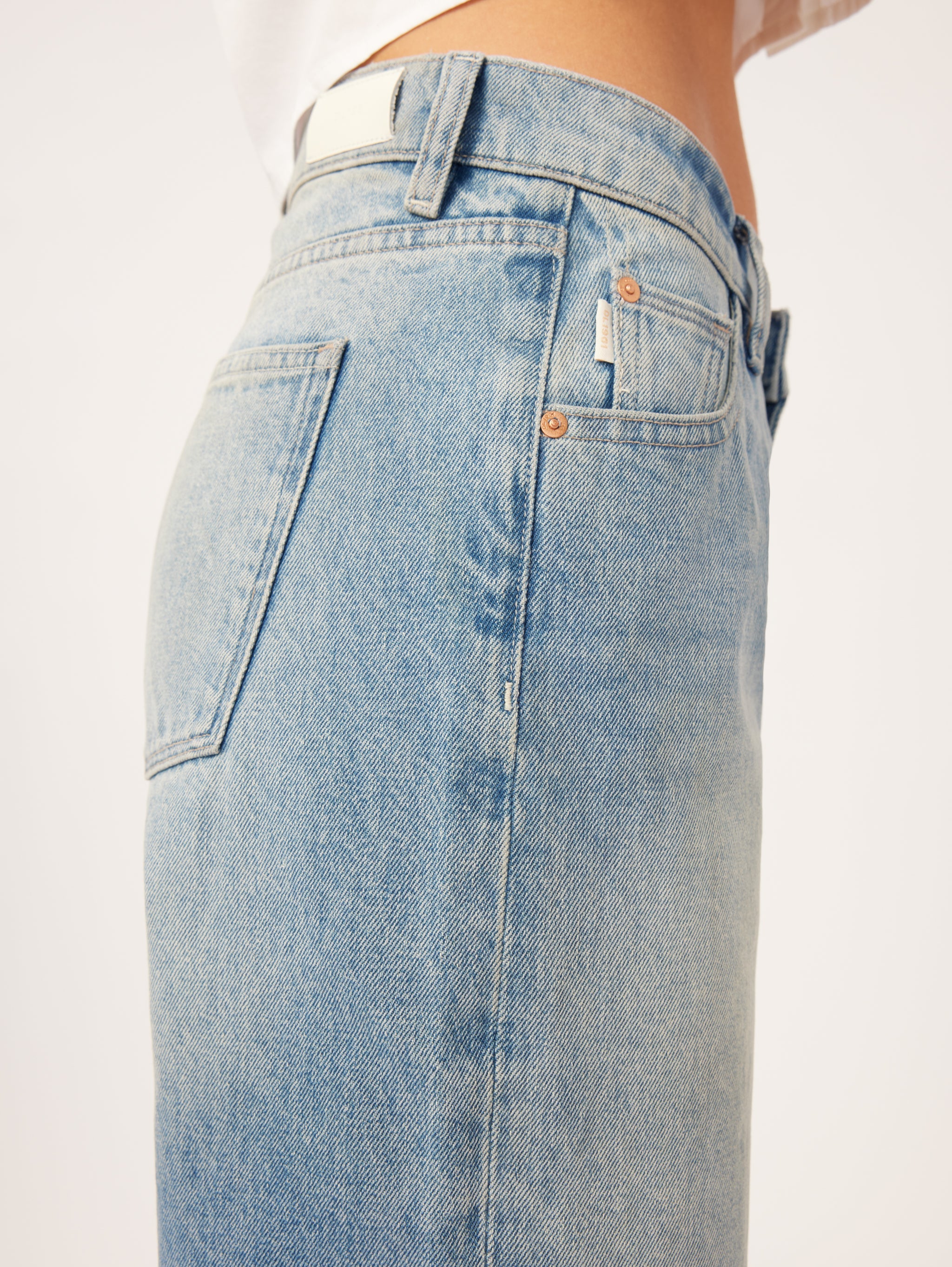 DL1961 Ilia Barrel Jeans - Aged Mid