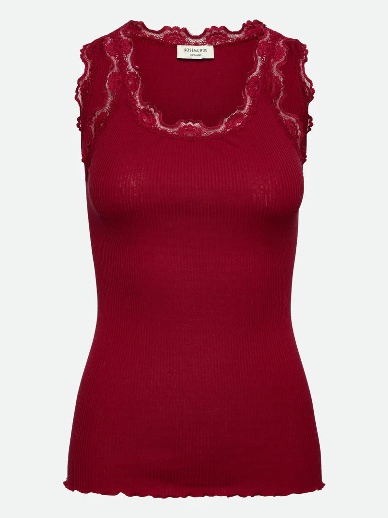 RWBabette U-Neck Lace Top - Karanda Red