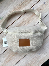 Load image into Gallery viewer, Labdip Ava Sherpa Bag - Cream
