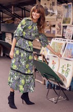 Load image into Gallery viewer, Hope &amp; Ivy The Dora Dress
