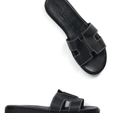 Pam Sandal  - Black