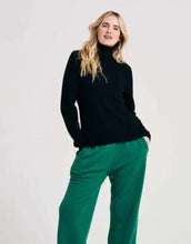 Load image into Gallery viewer, Jumper 1234 Lightweight Roll Collar - Black
