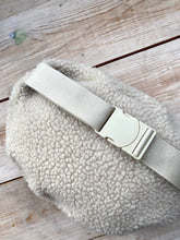 Load image into Gallery viewer, Labdip Ava Sherpa Bag - Cream
