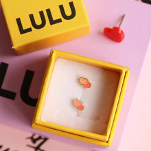 Load image into Gallery viewer, Lulu Copenhagen 2Hearts 1 PCS Earring - Coral/Gold
