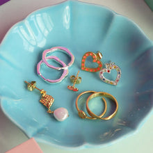Load image into Gallery viewer, Lulu Copenhagen 2Hearts 1 PCS Earring - Coral/Gold
