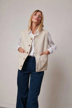 Load image into Gallery viewer, Labdip Barney Sherpa Gilet - Cream
