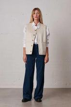 Load image into Gallery viewer, Labdip Barney Sherpa Gilet - Cream
