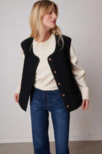 Load image into Gallery viewer, Labdip Barney Sherpa Gilet - Black
