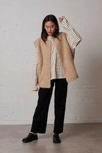 Load image into Gallery viewer, Labdip Baxter Shearling Gilet - Latte
