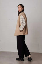 Load image into Gallery viewer, Labdip Baxter Shearling Gilet - Latte
