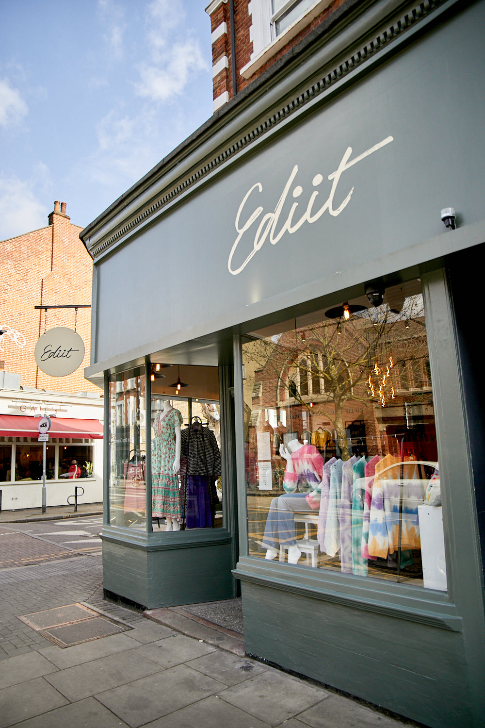 Ediit ABOUT US – Ediit