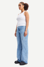 Load image into Gallery viewer, Samsoe Samsoe Alexo Tank Top - White
