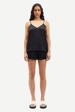 Load image into Gallery viewer, Samsoe Samsoe Samanon Shorts - Black
