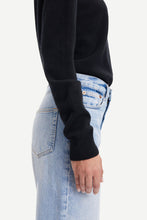 Load image into Gallery viewer, Samsoe Samsoe Boston O-neck Sweater - Black
