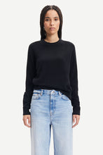 Load image into Gallery viewer, Samsoe Samsoe Boston O-neck Sweater - Black

