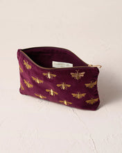 Load image into Gallery viewer, Elizabeth Scarlett Honey Bee Everyday Pouch - Plum
