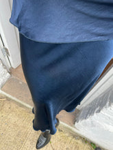 Load image into Gallery viewer, Alexandre Laurent Satin Midi Skirt - C207
