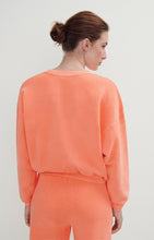 Load image into Gallery viewer, American Vintage Izubird Sweatshirt - Orange Fluo

