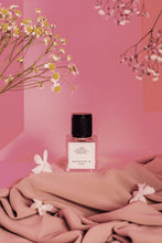 Load image into Gallery viewer, Olfactive O Floral Perfume
