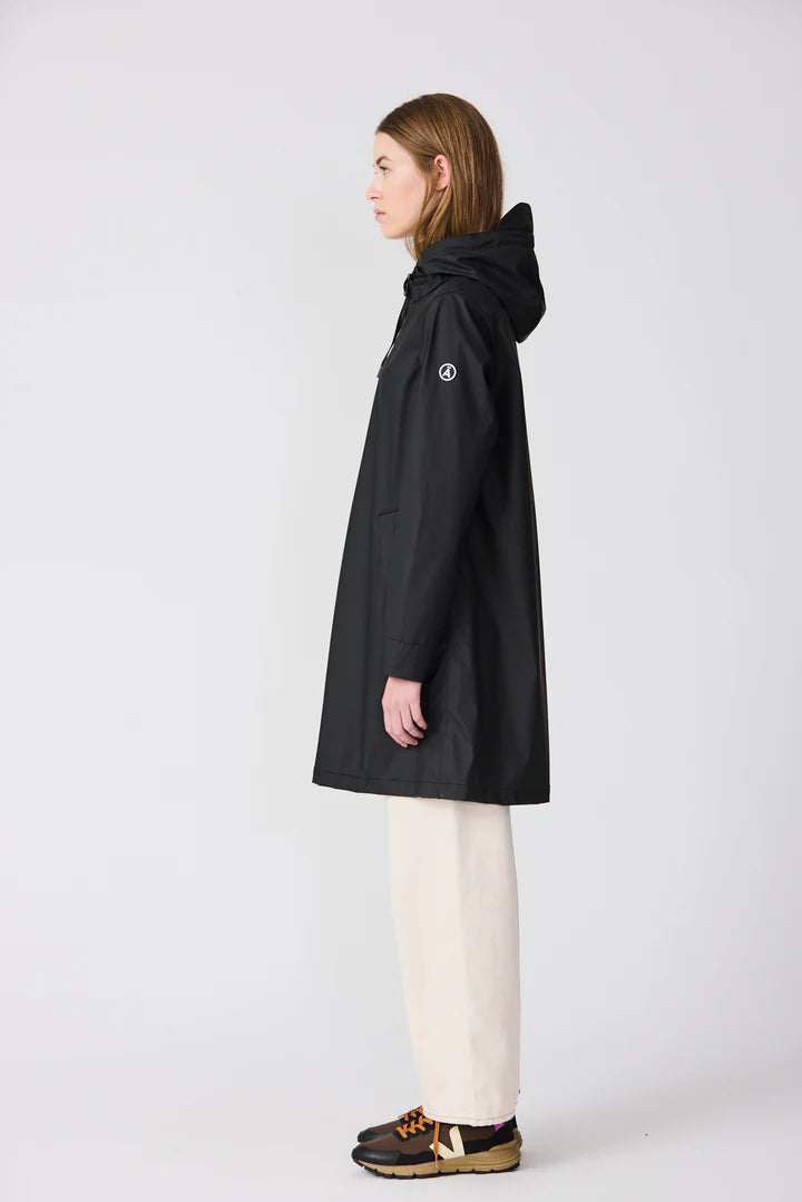 Nuovola Raincoat - Black