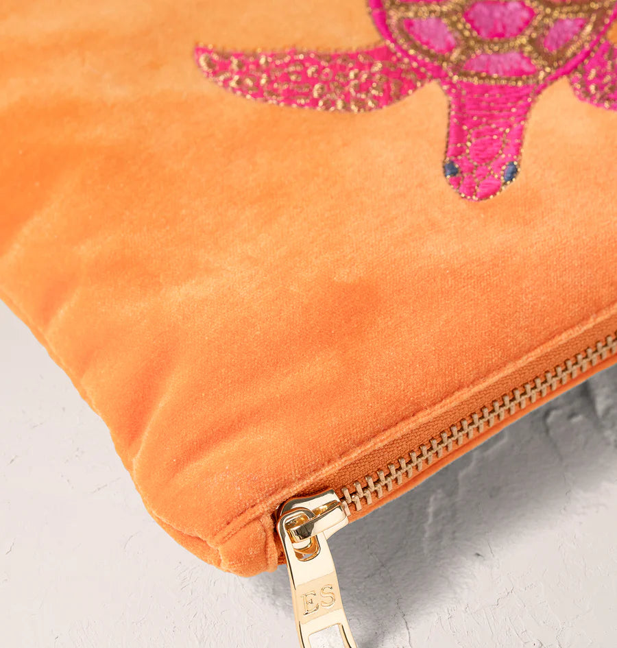 エリザベススカーレット Turtle Conservation Orange ポーチ Turtle Conservation Mini Pouch - Orange – Ediit