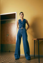 Load image into Gallery viewer, Blanche Wayne Box Jeans - Mid Blue
