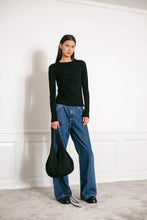 Load image into Gallery viewer, Blanche Wayne Box Jeans - Mid Blue
