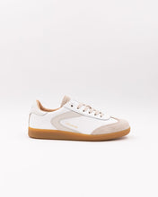 Load image into Gallery viewer, 0-105 Nova BG WHT Polish Trainers
