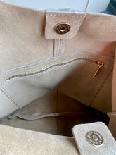 Load image into Gallery viewer, Marlon Morena Shopper Bag
