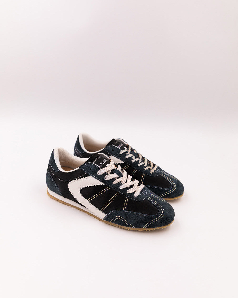 Nelly Trainers - Black