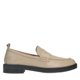 Shelly Loafers - Beige