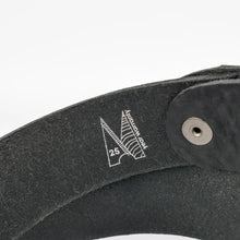 Load image into Gallery viewer, Village Leathers Classic 1 1/2&quot; Belt - Black/Silver
