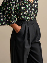 Load image into Gallery viewer, Bellerose Dominic Trousers - Black
