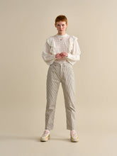 Load image into Gallery viewer, Bellerose Perkins Jeans - Lt Stone Wash
