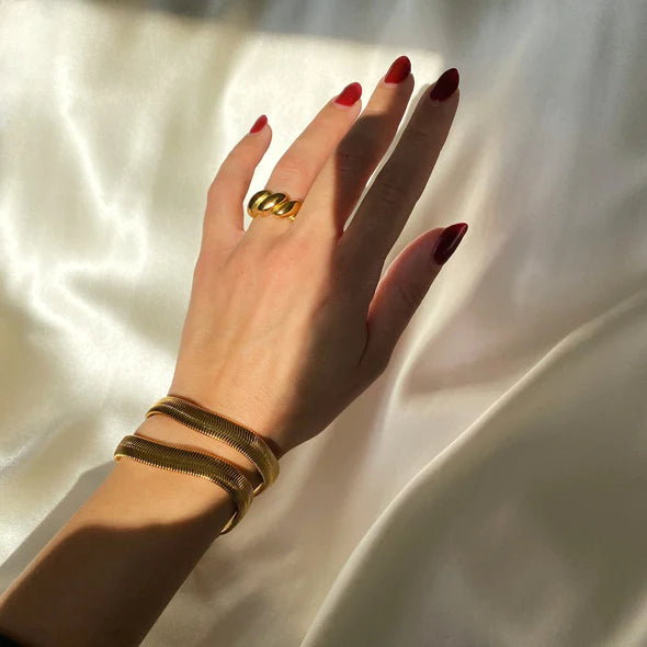 Anisa Sojka Flat Snake Bracelet - Gold