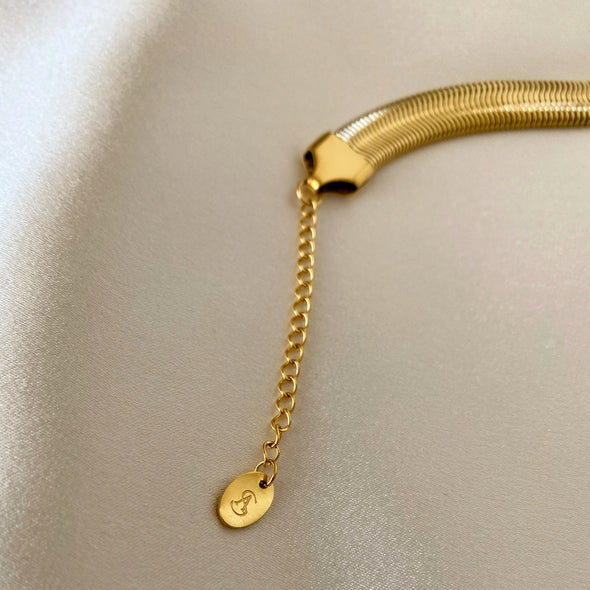 Anisa Sojka Flat Snake Bracelet - Gold