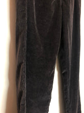 Load image into Gallery viewer, Denim Studio Colette Classic Cord
