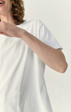 Load image into Gallery viewer, American Vintage Fizvalley T-shirt - White

