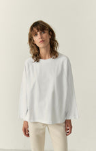 Load image into Gallery viewer, American Vintage Fizvalley Long Sleeve T-shirt - White
