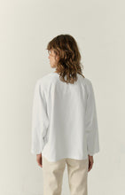 Load image into Gallery viewer, American Vintage Fizvalley Long Sleeve T-shirt - White
