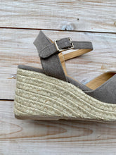 Load image into Gallery viewer, Castaner Thea Jute Espadrilles - 8cm - Grey
