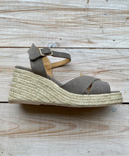 Load image into Gallery viewer, Castaner Thea Jute Espadrilles - 8cm - Grey
