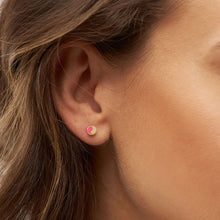 Load image into Gallery viewer, Lulu Copenhagen Ying Yang 1PCS Earring - Gold/Pik
