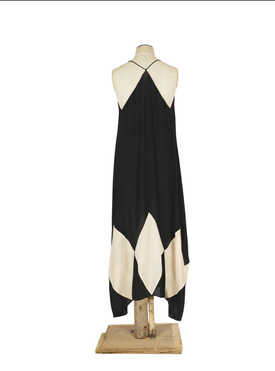 Volantis Cocoon Diamond Dress