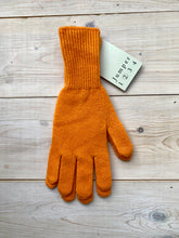 Load image into Gallery viewer, Jumper 1234 Cashmere Gloves
